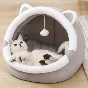 Легло за котки с помпон