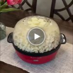 Практична машина за пуканки за дома с въртяща се купа за сервиране – video